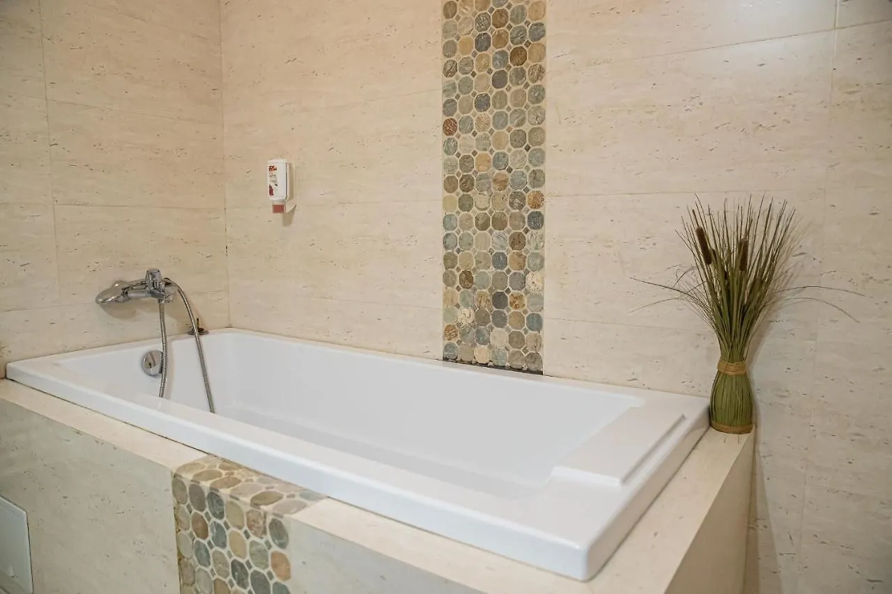 Apartament Tatu Bar&Grill Otopeni Apartment