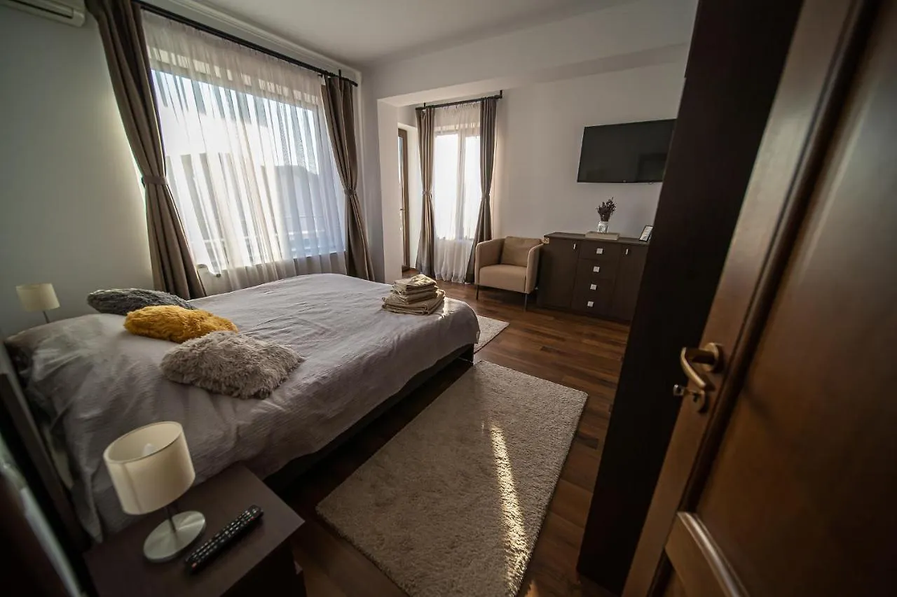 Apartament Tatu Bar&Grill Otopeni 0*,  Romania